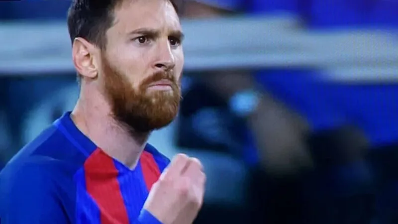 Những hình ảnh Messi meme bá đạo về bóng đá và cuộc sống