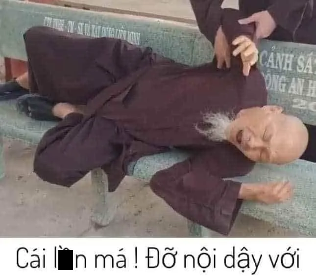 Thầy ông nội meme với bộ ảnh meme hài hước gây bão mạng xã hội