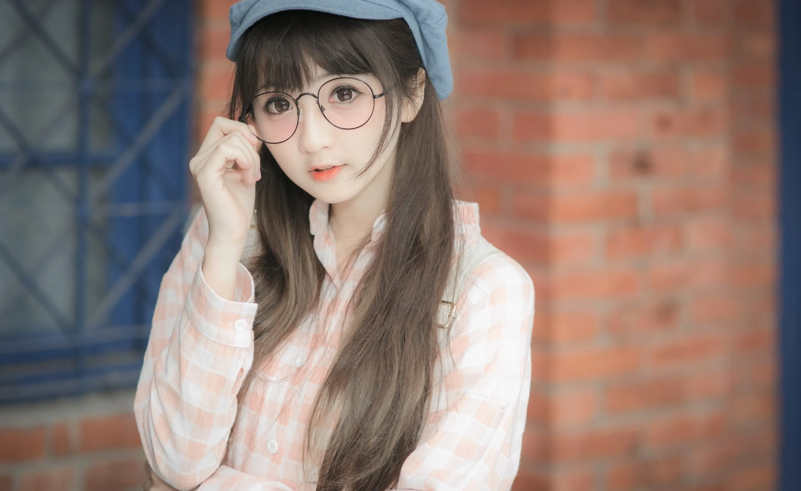 Top 99+ ảnh gái xinh tóc dài đeo kính siêu cute dễ thương