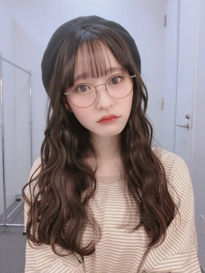 Top 99+ ảnh gái xinh tóc dài đeo kính siêu cute dễ thương