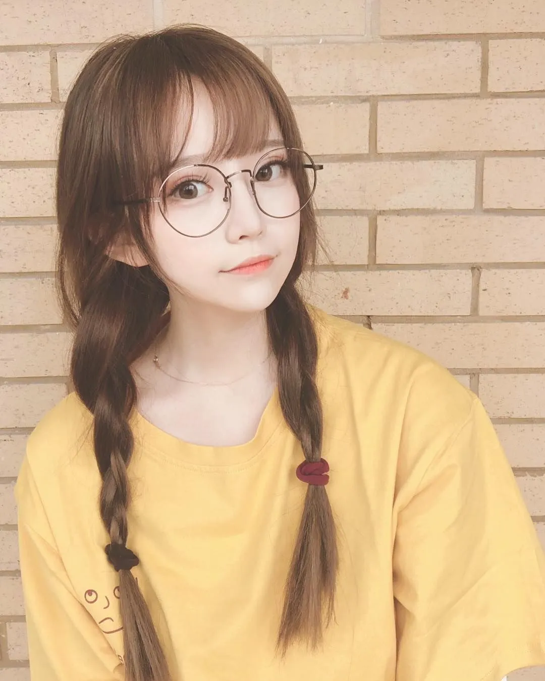 Top 99+ ảnh gái xinh tóc dài đeo kính siêu cute dễ thương