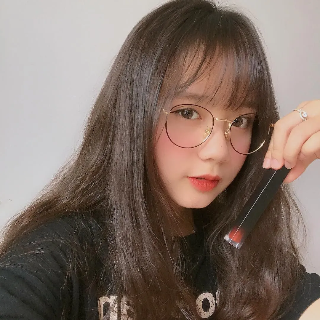 Top 99+ ảnh gái xinh tóc dài đeo kính siêu cute dễ thương