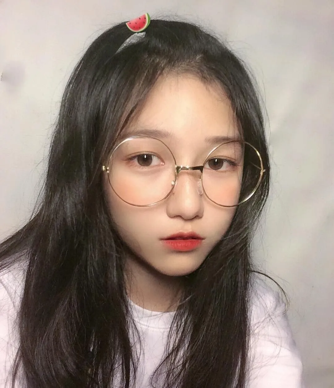 Top 99+ ảnh gái xinh tóc dài đeo kính siêu cute dễ thương