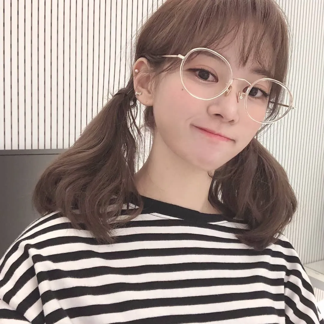 Top 99+ ảnh gái xinh tóc dài đeo kính siêu cute dễ thương