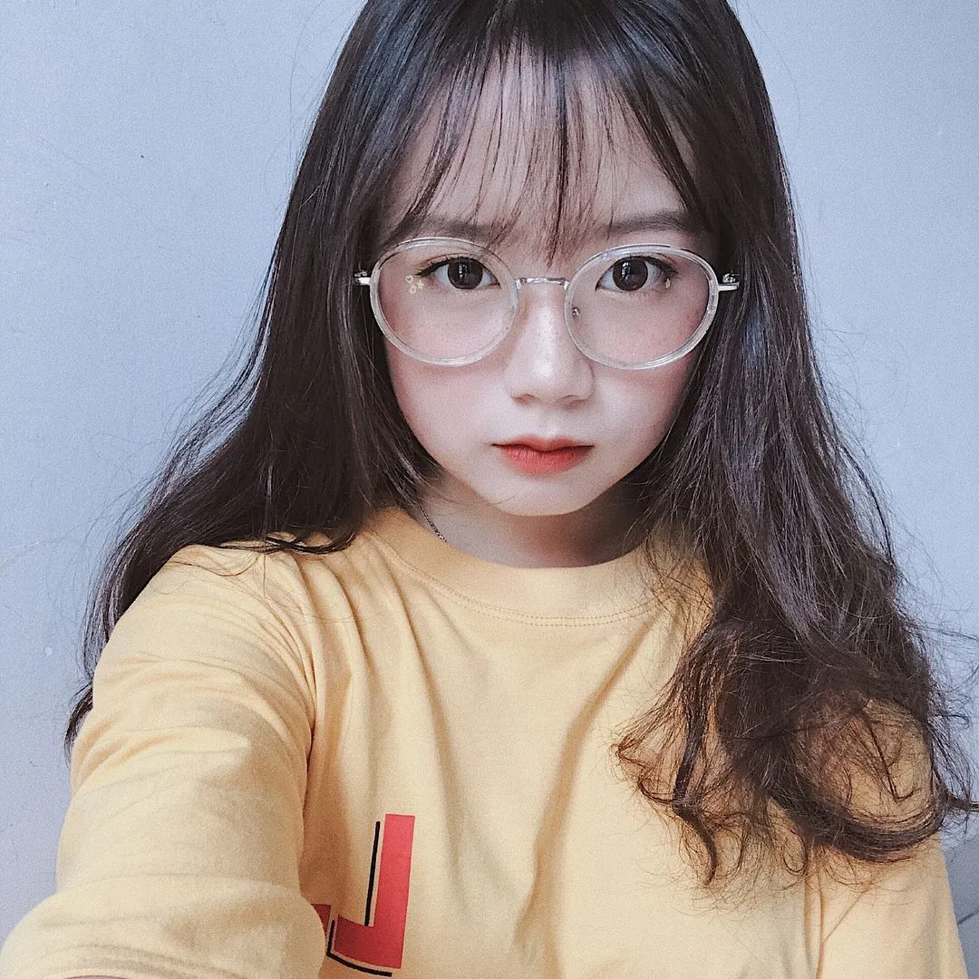 Top 99+ ảnh gái xinh tóc dài đeo kính siêu cute dễ thương