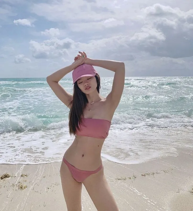 Vitamin gái xinh bikini hot trend